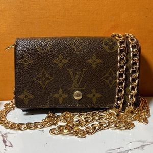 Authentic Louis Vuitton Monogram Bifold Zippy Wallet